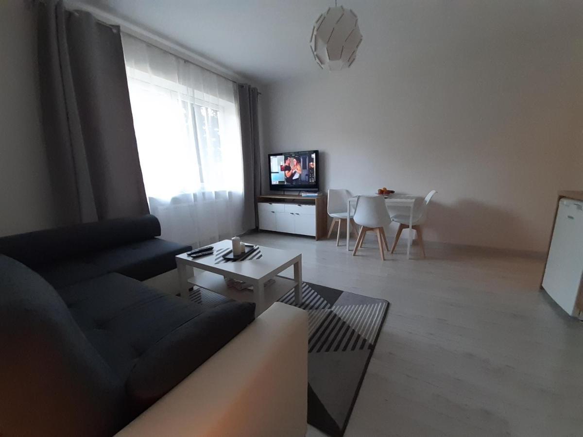Apartamenty Lewa 우치 외부 사진